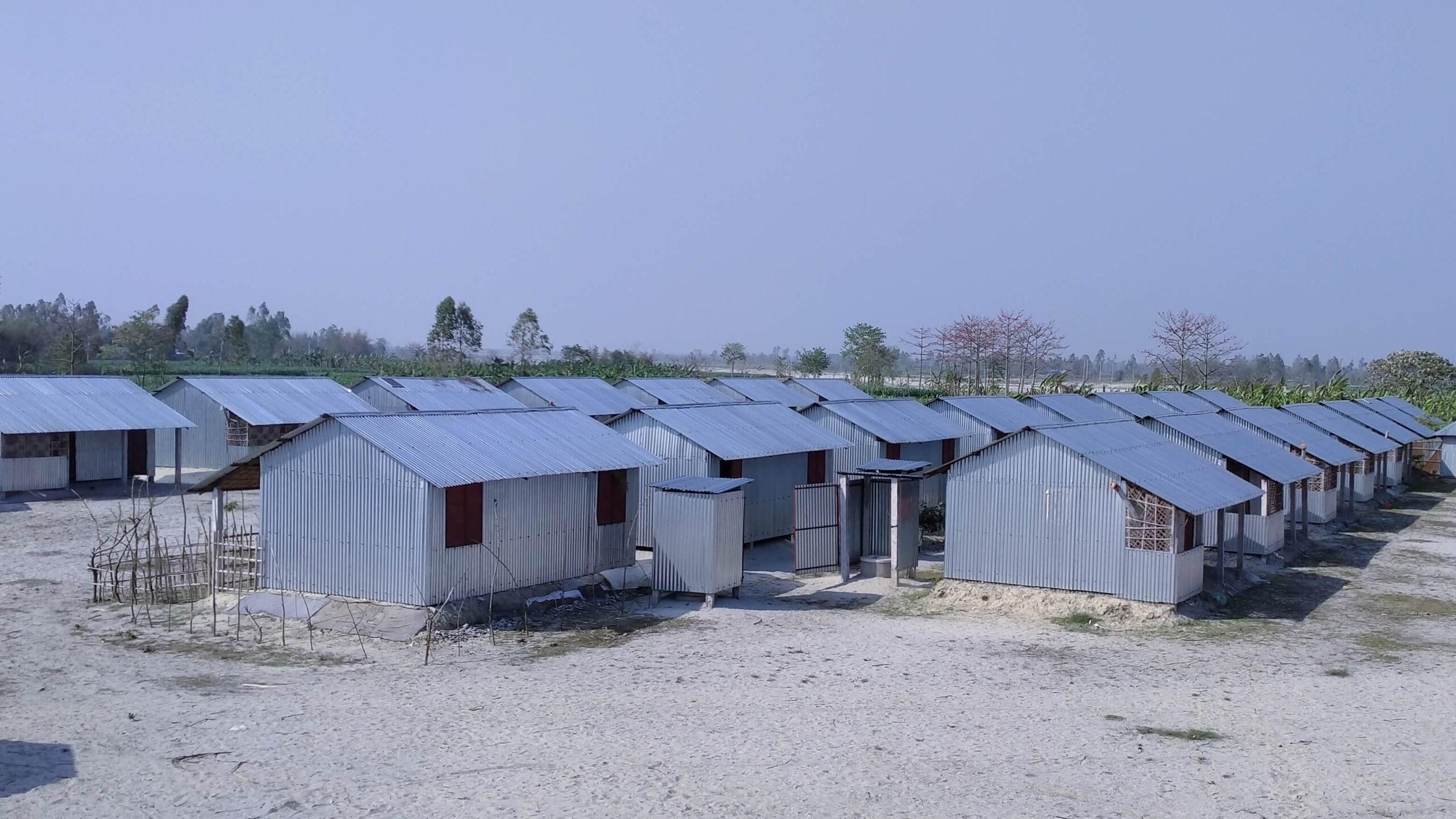 ফুলবাড়ীতে অপরিকল্পিতভাবে আশ্রয়ন নির্মাণ, থাকার মানুষ নাই, চর গোরক মন্ডল নতুন আবাসন, চর গোরক মন্ডল আশ্রয়ন প্রকল্প